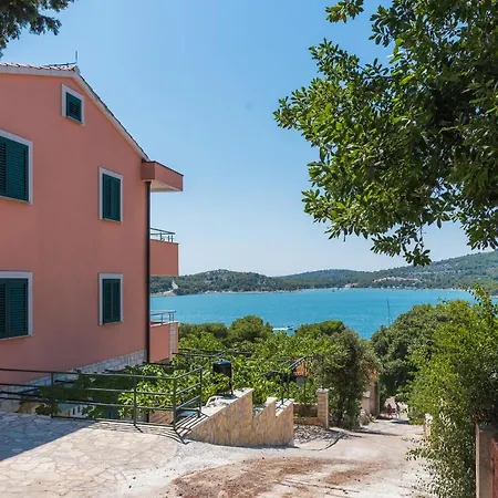 Apartmani Hari Tisno 4 Apartment *